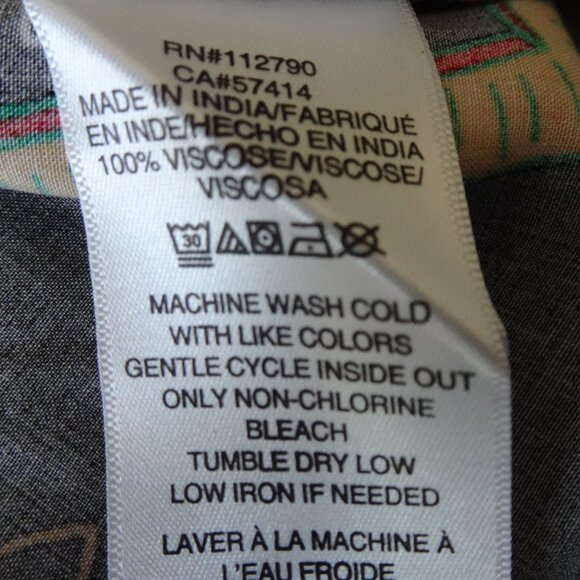 True Religion Button Up Shirt Men's Size M Black Resort Print Resortwear Camp - Picture 8 of 8